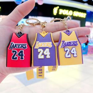 Porte-clés modèle B201 <span class=keywords><strong>Kobe</strong></span> James Lakers 24, pendentif <span class=keywords><strong>de</strong></span> sac à dos <span class=keywords><strong>de</strong></span> basketball en PVC, figurine mignonne <span class=keywords><strong>de</strong></span> dessin animé pour homme, pour clés <span class=keywords><strong>de</strong></span> voiture - Product Image 3