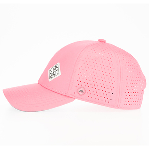 Gorra de golf rosa al por mayor de perfil bajo, de 6 paneles, estructurada, de poliéster, a cuadros, perforada con láser, snapback, parche de silicona, bolsillo oculto - Product Image 3