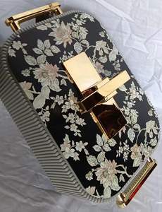 Ensemble <span class=keywords><strong>de</strong></span> chauffe-plats carrés élégants 3L 4L 5L avec couvercle floral artistique et accent doré – Plat <span class=keywords><strong>de</strong></span> service thermique pour <span class=keywords><strong>cuisine</strong></span> tendance - Product Image 4