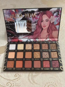 Paleta de Maquillaje al por Mayor de 18 Colores: Sombra de Ojos, Colorete, Polvo Cosmético, Contorno Facial e Iluminador - Product Image 3