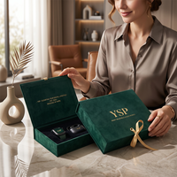 Boîte rigide de luxe personnalisée en velours vert foncé avec logo en feuille d'or et ruban pour emballage de montres connectées, écouteurs et bijoux – Vente en gros