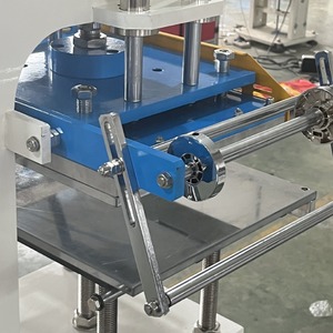 Machine à embosser pneumatique 618-R 220V 2500W 400x300mm pour l'impression de logos sur plastique et verre - Product Image 2