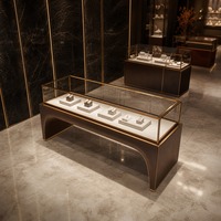 Vitrine à bijoux en verre de couleur bois clair avec éclairage LED pour magasin de bijoux, vente en gros, distributeur personnalisé