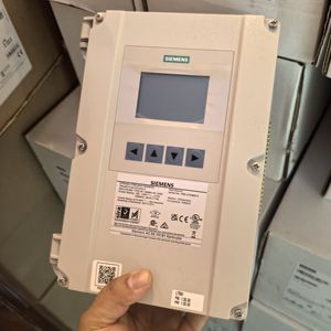 Contrôleur de niveau universel SITRANS LT500 7ML6013 pour équipement de test, contrôle industriel, débitmètres, contrôle industriel - Product Image 1