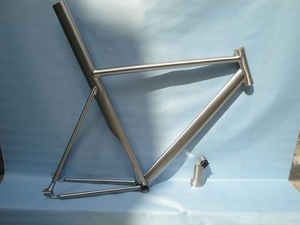 Phổ biến 700C bánh răng cố định khung xe đạp Titan - Product Image 3