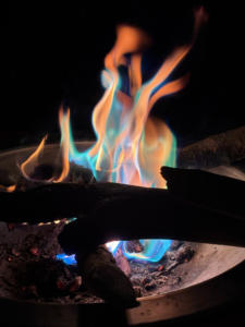 אש קסם מדורה כימית ללא עשן עם להבות צבע תוססת - Product Image 4