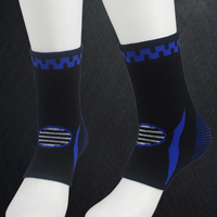 Support de cheville axé sur le confort avec tissu en nylon doux et structure respirante pour une utilisation toute la journée lors des activités sportives