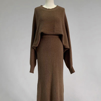 Ensemble 2 pièces pull femme hiver 2026 ODM – Haut tricoté manches chauve-souris effet cachemire + Robe longue moulante – Tricot élégant pour femme