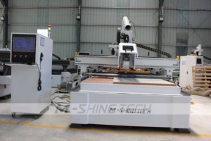 Máquinas fresadoras CNC M-shine 2140 para la fabricación <span class=keywords><strong>de</strong></span> puertas <span class=keywords><strong>de</strong></span> madera, máquina automática <span class=keywords><strong>de</strong></span> procesamiento <span class=keywords><strong>de</strong></span> madera - Product Image 2
