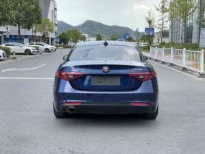 <span class=keywords><strong>Alfa</strong></span> <span class=keywords><strong>Romeo</strong></span> Giulia 2017 2.0T 200HP edizione Elite professionale esportazione di seconda mano - Product Image 6