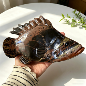 Scultura di Pesce in Pietra di Diaspro Naturale Intagliata a Mano, 17-20cm, Pezzo Unico Artigianale di Animale Marino per Arredamento Casa - Product Image 5