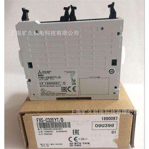 Módulo de Salida Mitsubishi FX5-C32EYT/D, 32 Salidas Digitales, Hecho en Japón - Product Image 1
