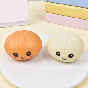Pelota Antiestrés de TPR con Forma de Bollo de Carne (Dumpling) y Bun Bao, con Cara Sonriente, Juguete Blandito de Comida de Simulación, Venta al por Mayor - Product Image 4