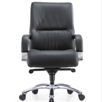 Chaise de bureau exécutive à dossier haut pour les patrons et les managers, une chaise pivotante pour le bureau