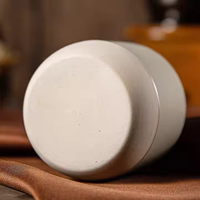 Tasses à café en céramique beige mat sans anse 220 ml, tasses à thé en argile avec logo personnalisé gravé – Vente en gros