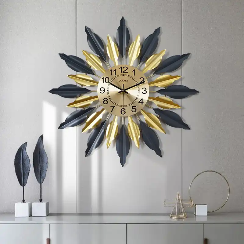 Jam dinding logam desainer hitam dan emas desain Premium terbaik untuk dekorasi rumah dengan harga murah