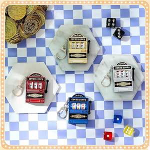 Porte-clés en forme de <span class=keywords><strong>machine</strong></span> à <span class=keywords><strong>sous</strong></span> en gros, avec logo personnalisé, souvenirs de Las Vegas, breloques 3D en forme de rouleau pour promotions d'entreprise et cadeaux de fête - Product Image 5