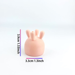 Divertida tapa de botella de leche con pajita abatible de plástico, diseño bonito para viajes, campamentos, accesorio unisex de 3,9 cm y 1,5 pulgadas. - Product Image 1