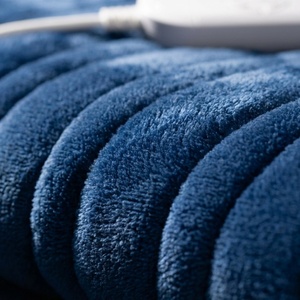 Coperta Elettrica KH in <span class=keywords><strong>Pile</strong></span> Corallo Impermeabile con <span class=keywords><strong>Telecomando</strong></span> 160x130cm per Uso Domestico Quattro Stagioni - Product Image 4