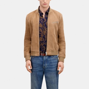 Chaqueta de Cuero de Gamuza al por Mayor, Cuello Redondo, Color Beige, Mangas Largas, con Bolsillo con Cremallera, Bordes Acanalados, Cierre de Cremallera - Product Image 3