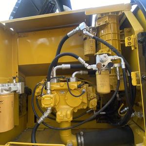 รถขุดตีนตะขาบ Caterpillar 323D มือสอง น้ำหนัก 23 ตัน กำลังขุดทรงพลัง โครงสร้างแข็งแรง ขาย - Product Image 4