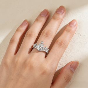 Anillo de Compromiso de Plata de Ley 925 con Forma de Corona, Zirconia Redonda de Corte Brillante, Engaste Pavé, Joyería Romántica para Mujer - Product Image 4