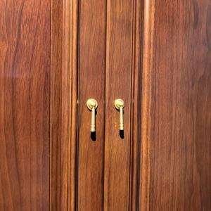 ตู้เสื้อผ้าไม้จริง MDF รักษ์โลก สไตล์จีนตะวันตก ประตูไม้แกะสลักโบราณ ความจุขนาดใหญ่ เฟอร์นิเจอร์ห้องนอน - Product Image 5