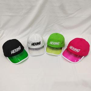 Gorra de Béisbol Personalizada con Visera Transparente de PVC, Logotipo Bordado, Visera de Plástico <span class=keywords><strong>PE</strong></span> Rosa Neón, Estilo Deportivo Urbano - Product Image 6