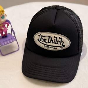Customized <strong>Von</strong> Sports <strong>Hat</strong> Custom Embroidered <strong>Dutch</strong> Trucker <strong>Hat</strong> Available on a First-come, First-served Basis - Product Image 3