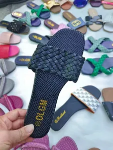 Оптом плоские дизайнерские туфли женские тапочки производители