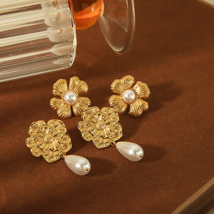 ต่างหูมุกทรงหยดน้ำ ชุบทอง 18K ประดับขอบแบบ Bezel สำหรับงานปาร์ตี้ เครื่องประดับแฟชั่นสำหรับผู้หญิง - Product Image 1