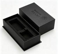 Boîte cadeau rigide de luxe en papier d'art avec couvercle et base, gaufrage et vernis sélectif UV pour produits de soin de la peau