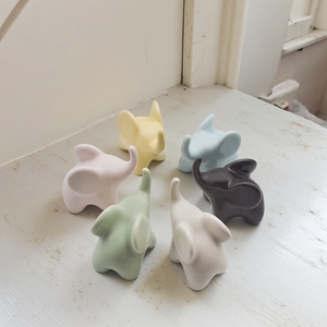 <span class=keywords><strong>Statuette</strong></span> di Elefanti in Ceramica OEM con il Naso in Su, Statua di Elefante Amorevole, Piccole Sculture, Decorazione Casa Africana, Regali di San Valentino - Product Image 3