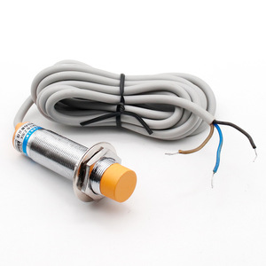 เซ็นเซอร์วัดระยะแบบคาปาซิทีฟ Chiib รุ่น LJC18A3-B-ZBX 24V/36V DC แบบ Normally Open พร้อมขั้วต่อแบบสกรู สำหรับตรวจจับวัสดุและของเหลว - Product Image 1