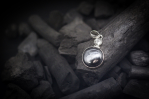 Colgante de Hematita Natural Hecho a Mano, Joyería de Plata de Ley 925, Colgante de Plata Boho de Moda para Mujer, Proveedor Mayorista de Fábrica - Product Image 3
