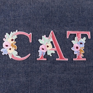 2022 New 4.8CM Pink Màu Sắc Chiều Cao A-Z Rất Đẹp Cảm Thấy Hoa Thư Thêu Sắt Trên Truyền Nhiệt Các Bản Vá Lỗi Đính Cho DIY - Product Image 6