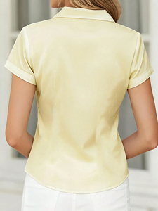 Chemise de travail élégante jaune pour femme, manches courtes, devant plissé, boutons décoratifs, coupe ajustée, chemisier en mousseline de soie pour le bureau - Product Image 3