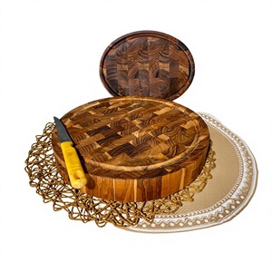 Tabla de cortar redonda de madera Thanh Tung Thinh con mango de madera, ecológica, apta para lavavajillas, tabla de cortar para cocina de 1,5 cm de grosor - Product Image 1