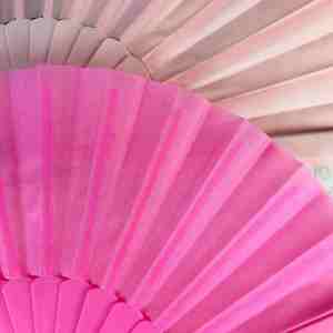 Éventails pliables personnalisés en papier/tissu/bambou avec logo imprimé – Impression de logo premium pour Halloween, style amour - Product Image 4