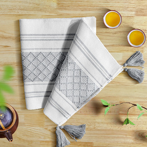 Elegante Decorazione da Tavola, Runner in Cotone Jacquard <span class=keywords><strong>con</strong></span> Nappe Geometriche, Ideale per Feste e Matrimoni - Product Image 3