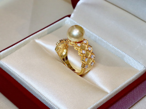 Anello Regolabile in Argento S925 con Zirconia Cubica e <span class=keywords><strong>Perla</strong></span> Naturale delle Filippine <span class=keywords><strong>del</strong></span> <span class=keywords><strong>Mare</strong></span> <span class=keywords><strong>del</strong></span> Sud Dorato Disegnato a Mano - Product Image 3