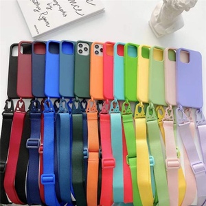 เคสโทรศัพท์มือถือซิลิโคน TPU ดีไซน์สปอร์ต หนา 2.5 มม. สำหรับ iPhone 14 Pro 16 Pro Max พร้อมสายคล้องคอแบบไขว้สำหรับสมาร์ทโฟน - Product Image 2