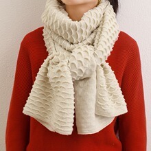 Wholesale Luxury Cashmere Scarf Fish Scale Pattern Ultra-soft Warm Inner Mongolia Factory All-match Shoulder <b>Wrap</b> For Women - Product Image 3