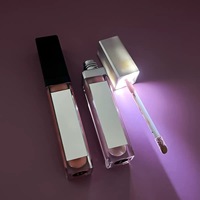 Tubes de gloss à lèvres personnalisés avec lumières LED, emballage de gloss à lèvres, logo personnalisé, gloss à lèvres avec lumière et miroir