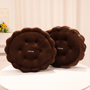 Cookie aux pépites de <span class=keywords><strong>chocolat</strong></span> oreiller en peluche Simulation Biscuit oreiller coussin doux mignon Biscuit en forme d'oreiller - Product Image 3