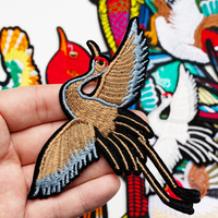 Fabricant de patchs brodés personnalisés en forme d'oiseaux, à thermocoller ou à coudre, motifs variés pour vestes, jeans, chapeaux, sacs, vente en gros