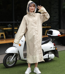 Imperméable adulte imperméable de style long personnalisé résistant pluie lourde pour Poncho pour les femmes veste de pluie durable pour les voyages et les tours en plein air - Product Image 2