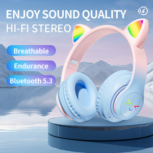 Auriculares inalámbricos con orejas de gato y luz RGB, auriculares Bluetooth para juegos y música. - Product Image 2