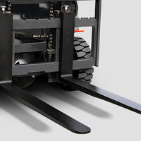 Forklift Listrik Lithium-Ion 3,5 Ton dengan Sistem Duduk, Penggeser Samping Hidrolik, Baterai 60V/80V, Ban Anti-Ledakan Solid, dan Penguatan