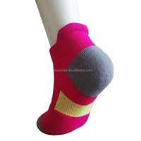 2025 vente chaude produits femme athlétique chaussettes courtes à la cheville avec soutien de la voûte plantaire